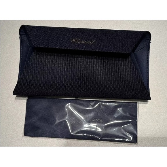 Chopard new eyeglass/sunglass case with cleaning cloth. - Picture 3 of 7
